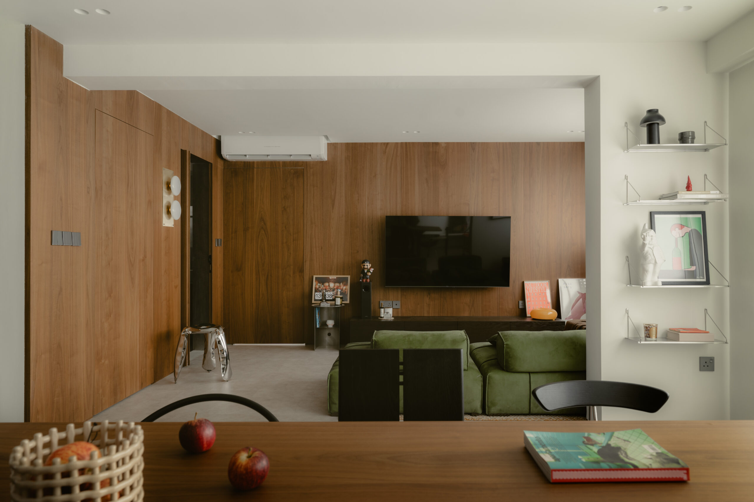 MET Interior